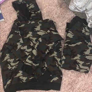 Army Fatigue sweatsuit (COMFY)